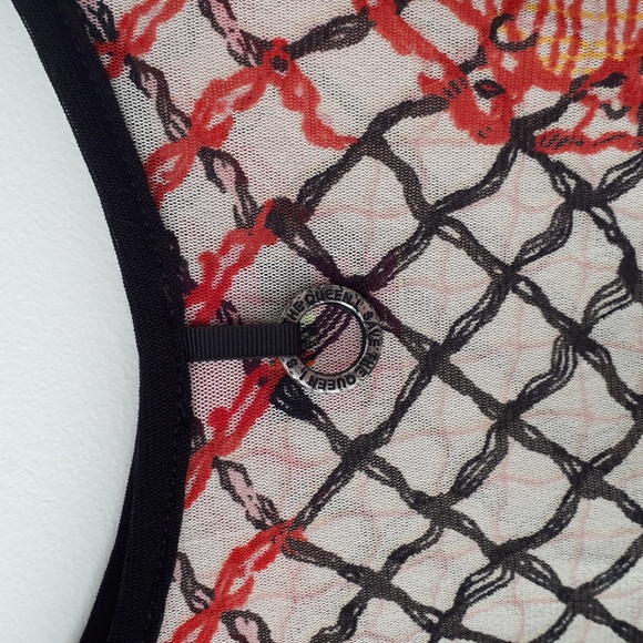 Save the Queen top - Picture 6 of 7